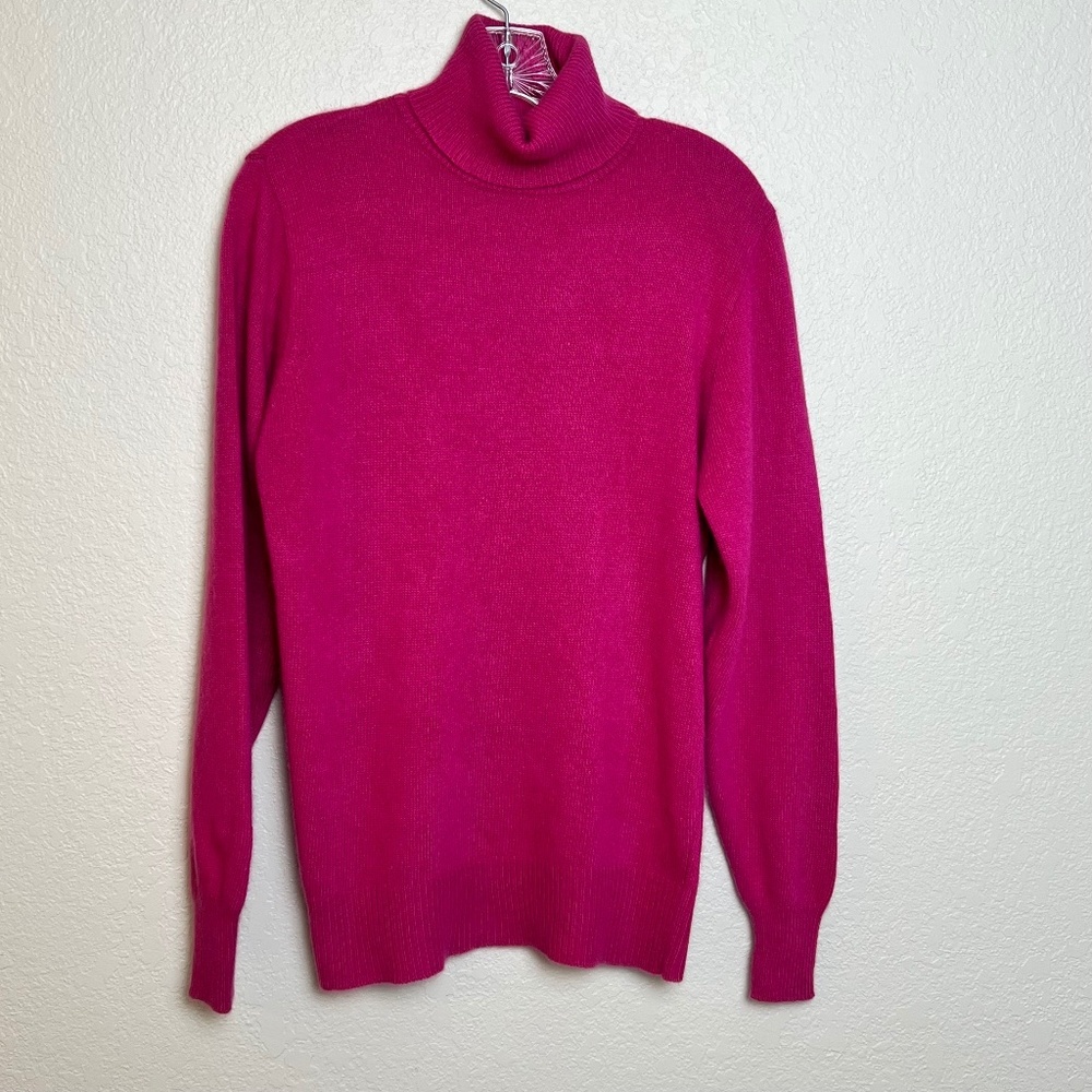 Neiman Marcus 100% Cashmere Turtleneck Sweater